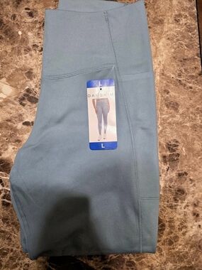 Danskin Women's Contour Leggings Smoke Blue Size L Inseam 25"
